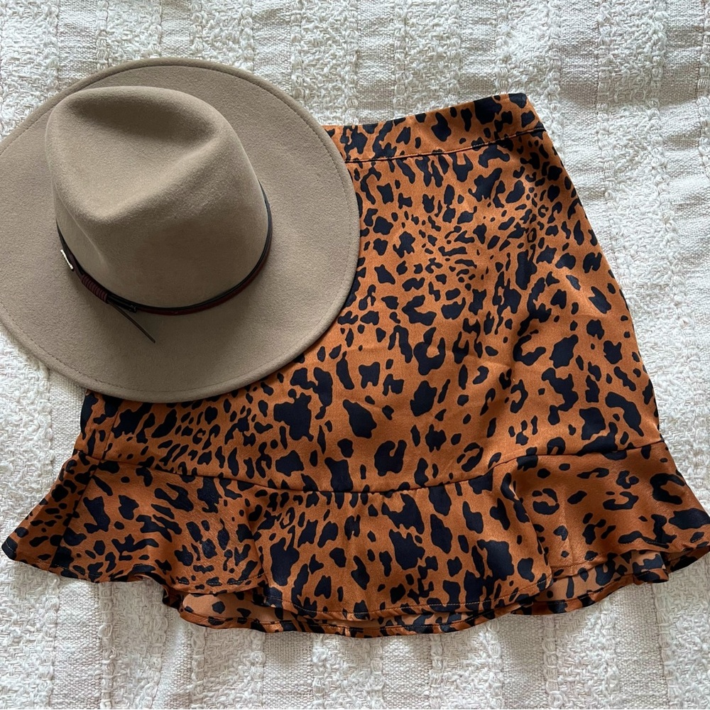 Forever 21 Leopard Skirt